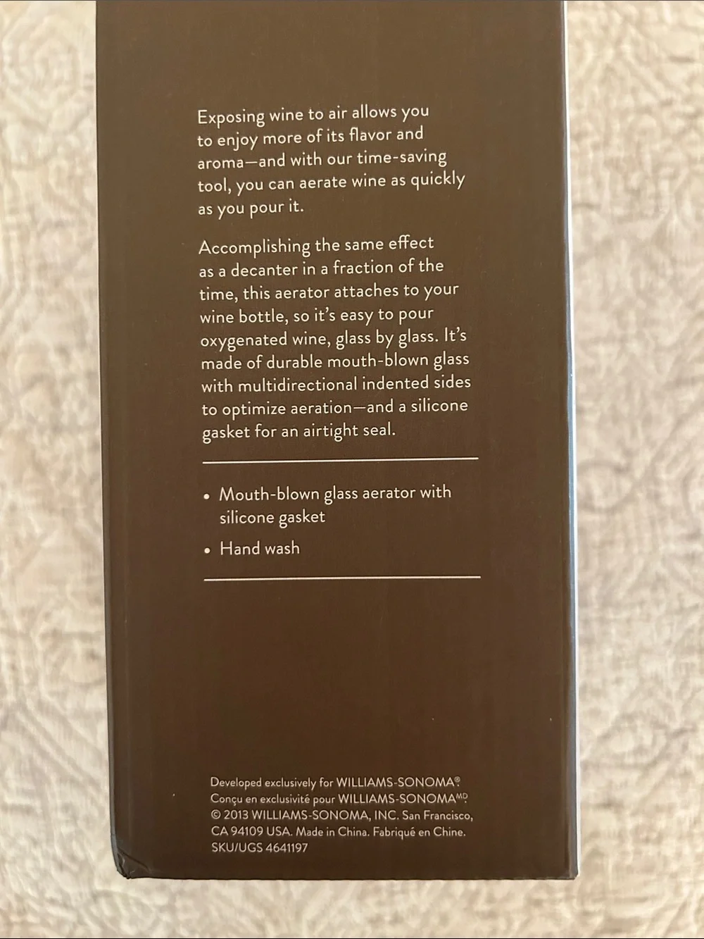 NEW Williams Sonoma Mouth-blown Glass Bottle Aerator with Silicone Gasket